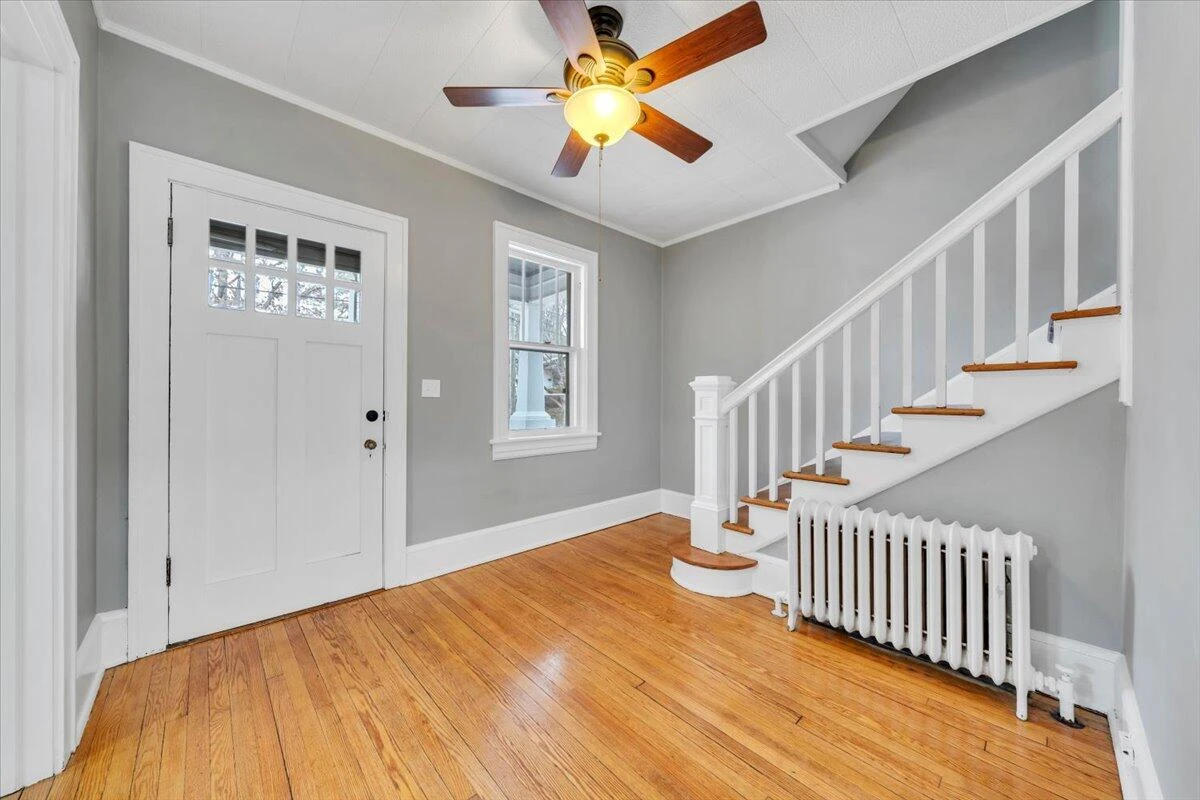 1226 Kerns AVE - Photo 9