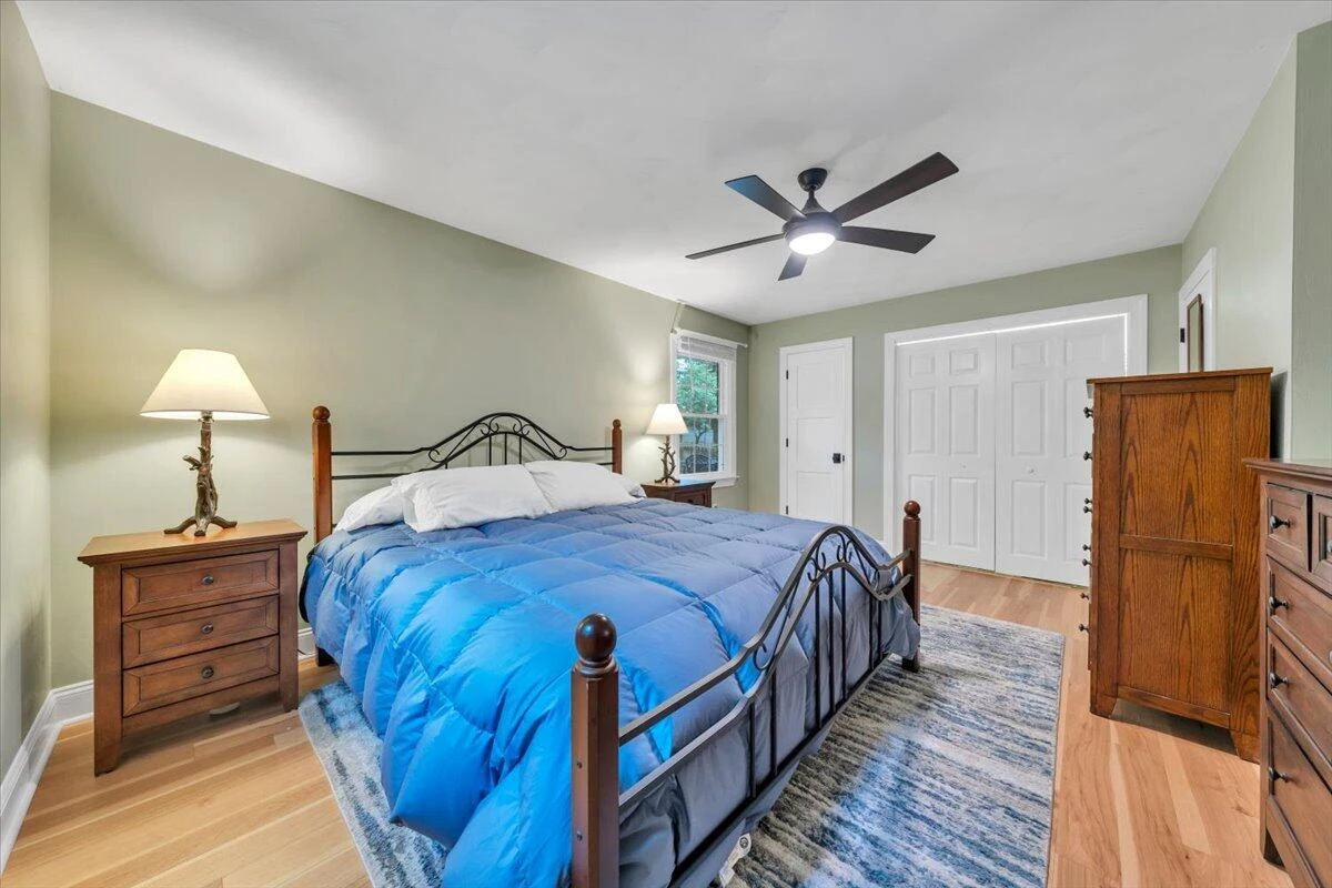 2030 Surrey LN - Photo 37
