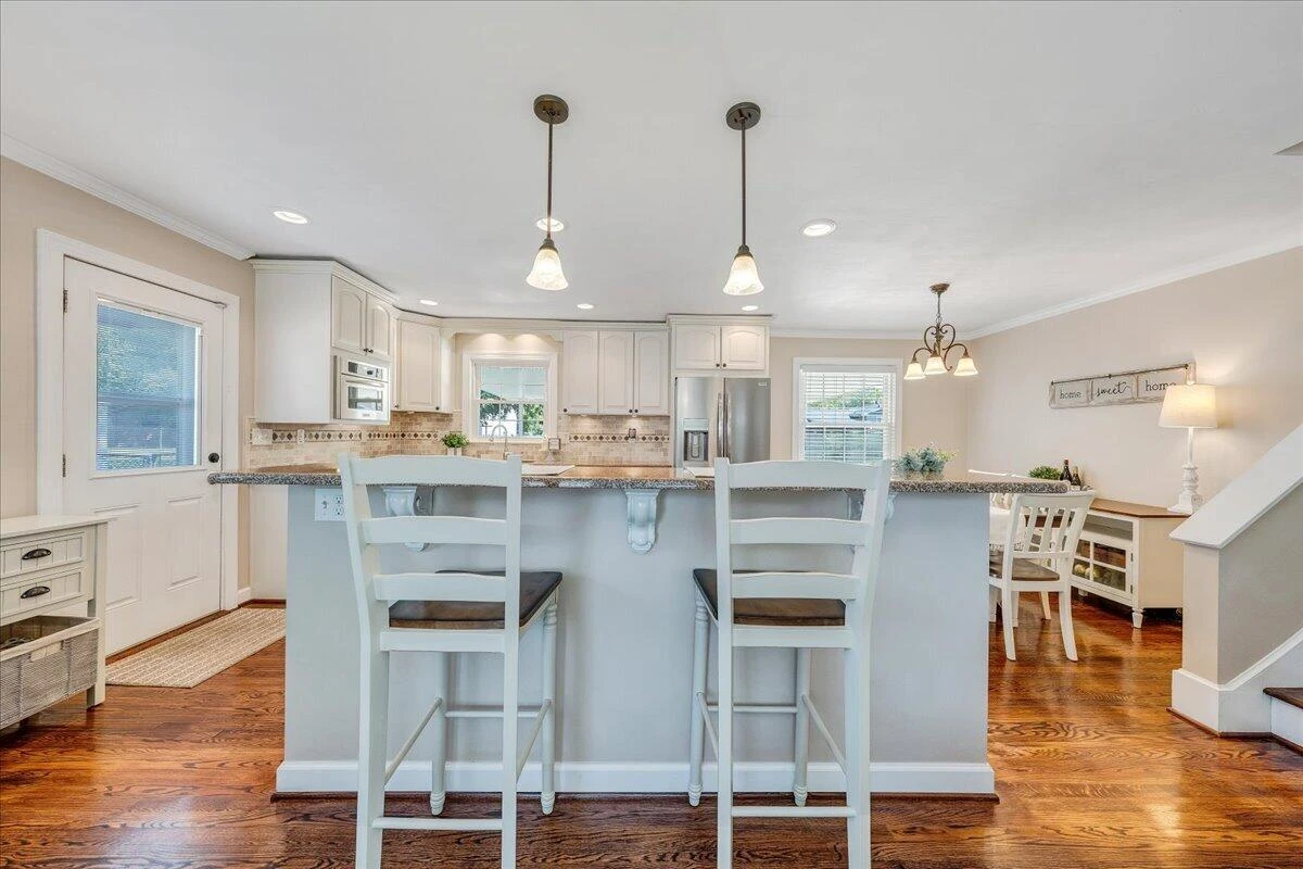 6339 Greenway DR - Photo 10