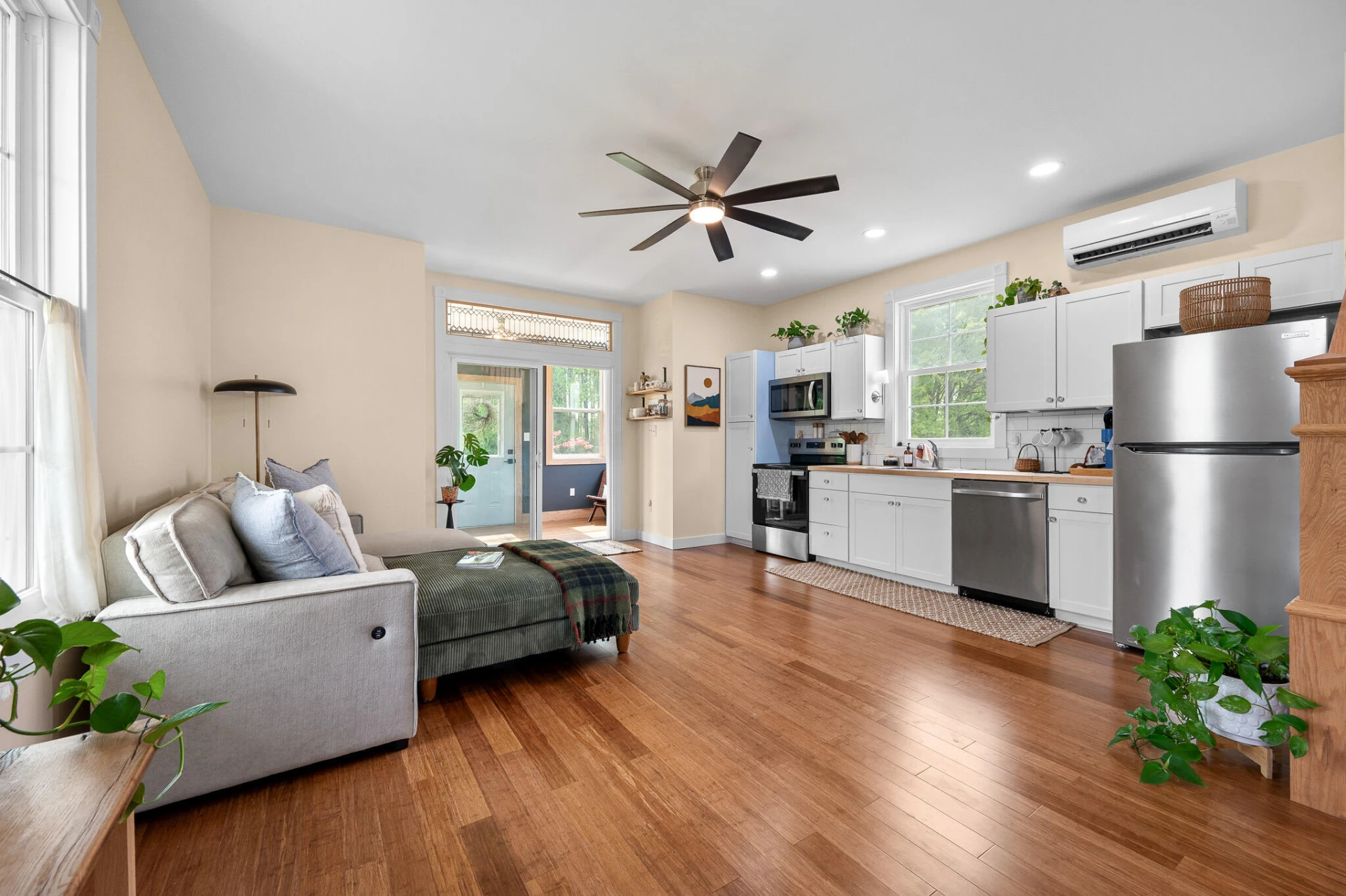 1589 Clearview RD - Photo 10