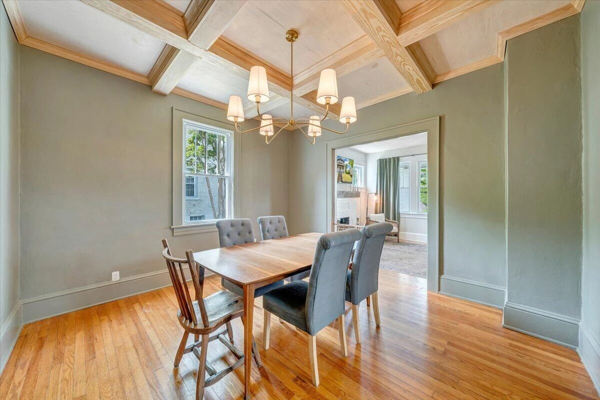 1142 Winona AVE - Photo 21