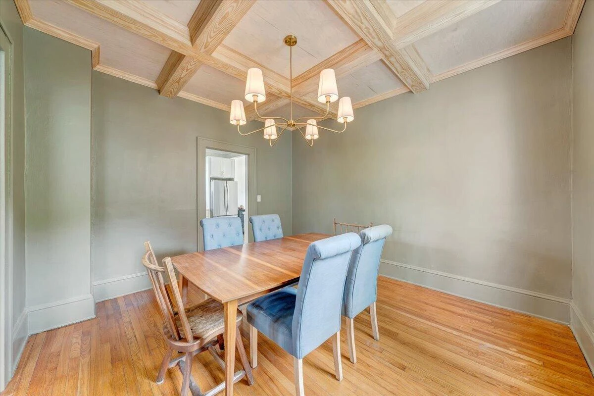 1142 Winona AVE - Photo 24