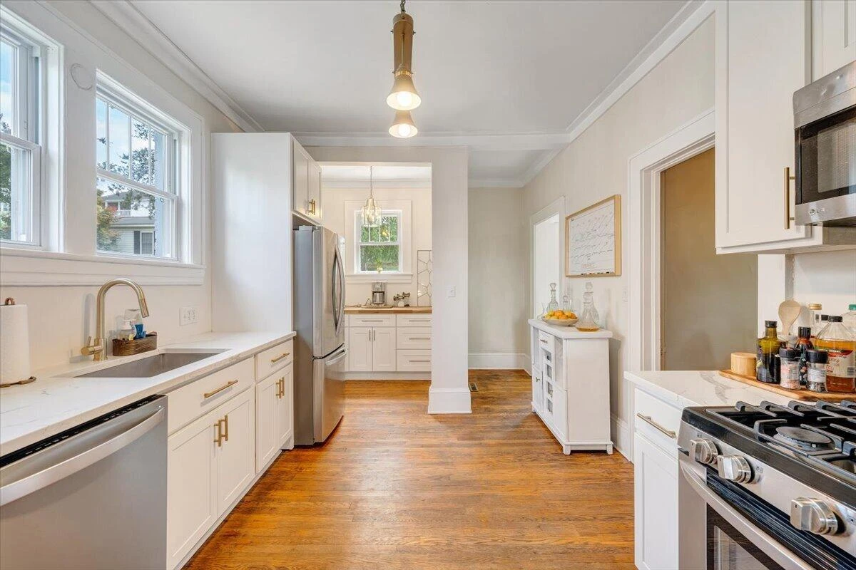 1142 Winona AVE - Photo 26