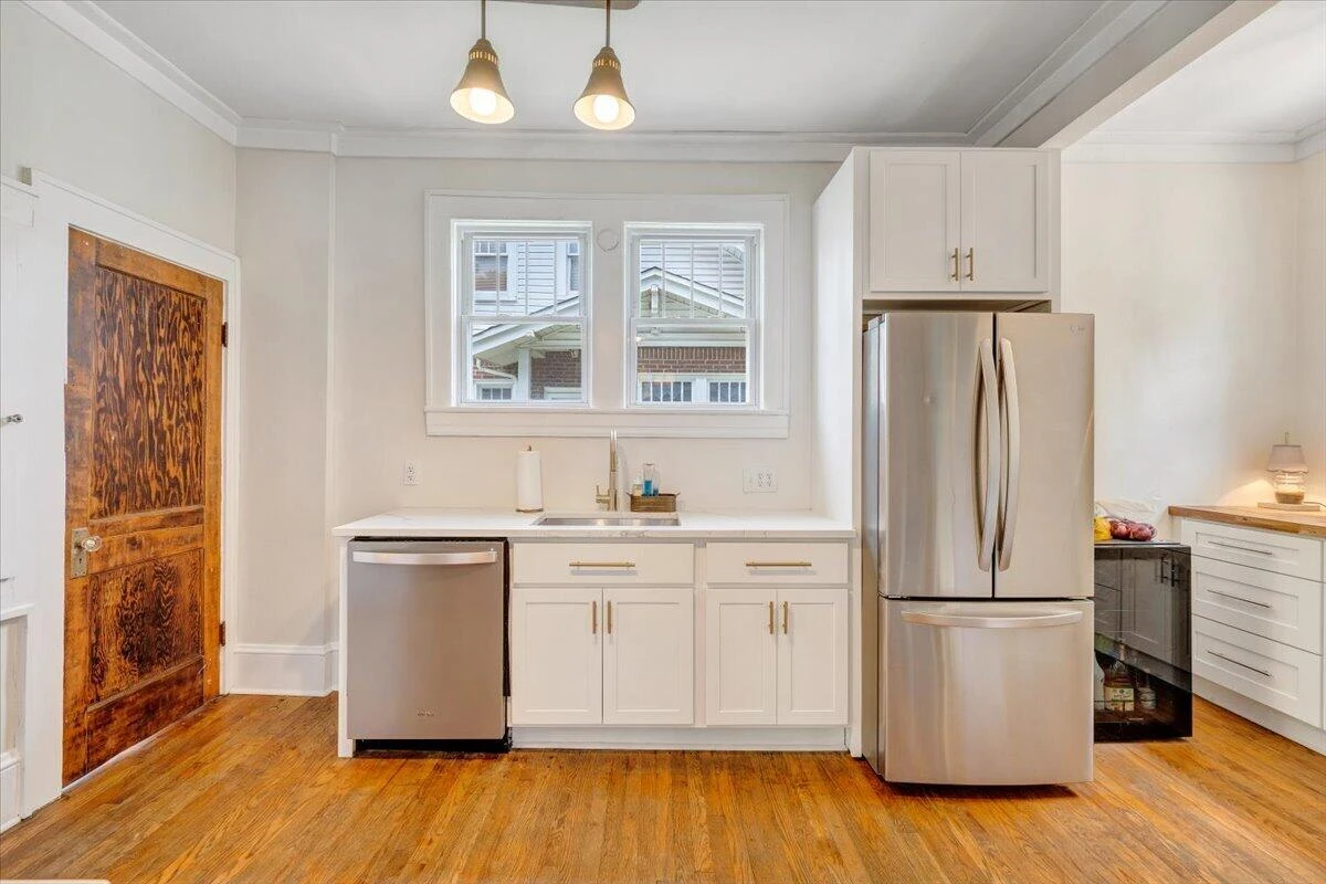 1142 Winona AVE - Photo 28