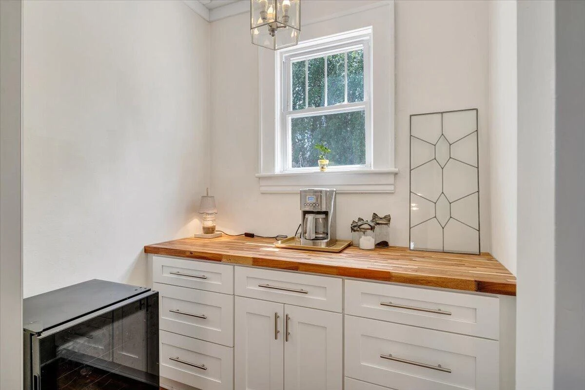 1142 Winona AVE - Photo 29