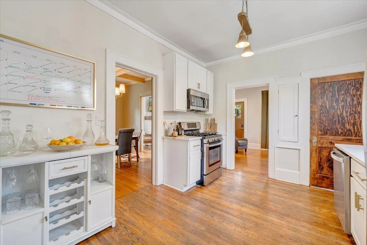1142 Winona AVE - Photo 31