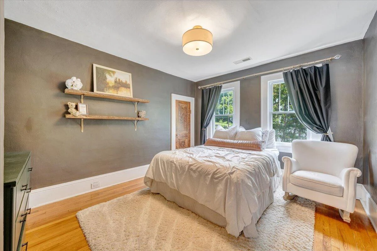 1142 Winona AVE - Photo 33
