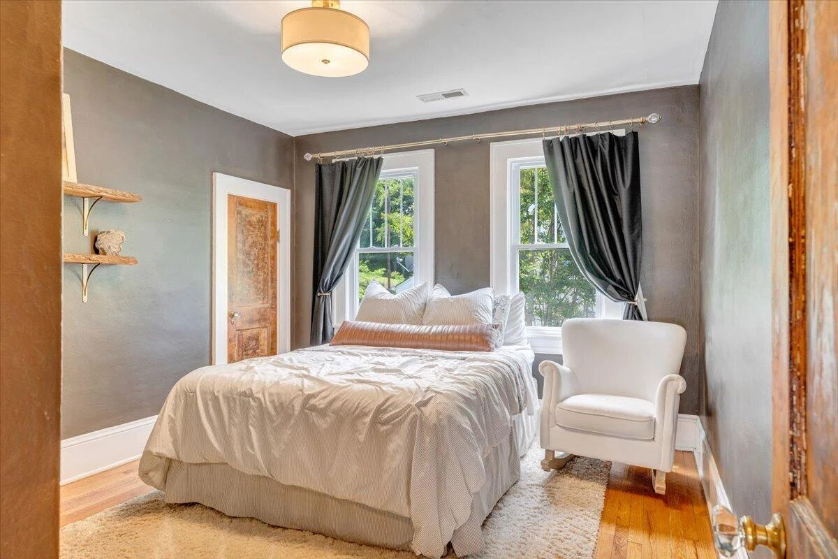 1142 Winona AVE - Photo 34