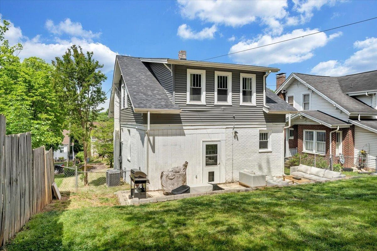 1142 Winona AVE - Photo 45