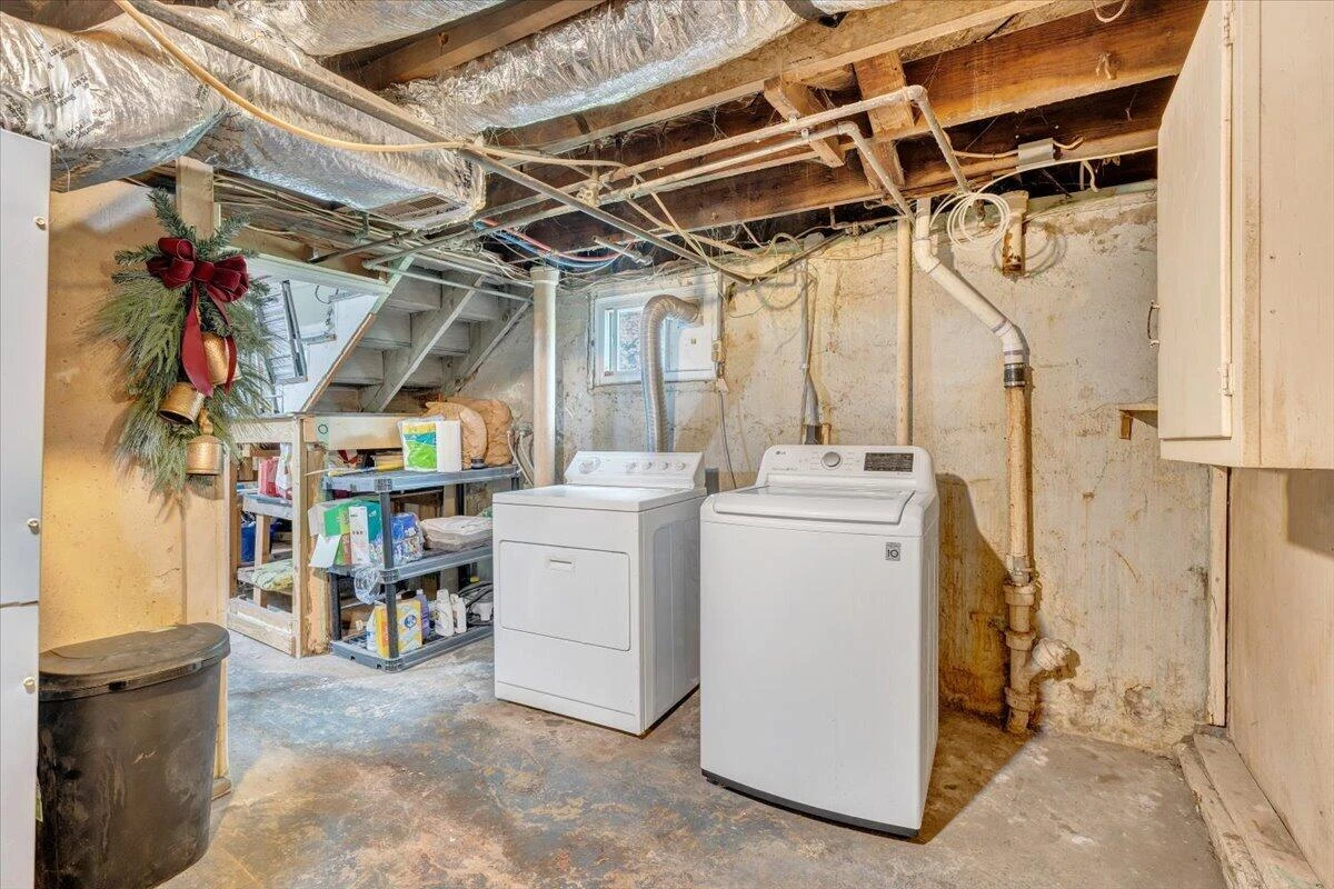 1142 Winona AVE - Photo 56