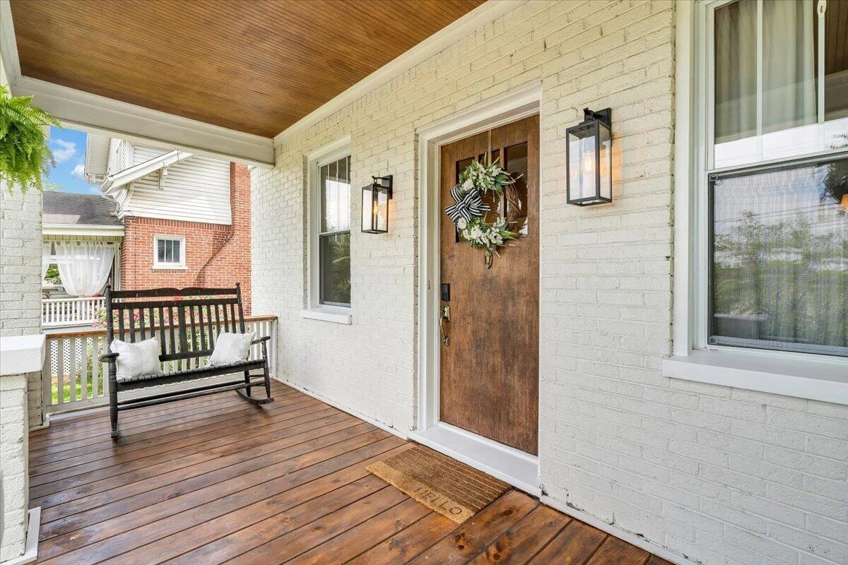 1142 Winona AVE - Photo 10