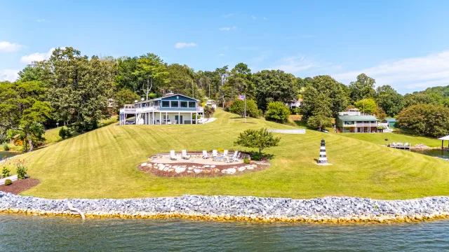 1193 Rebel LN, Goodview, VA, 24095