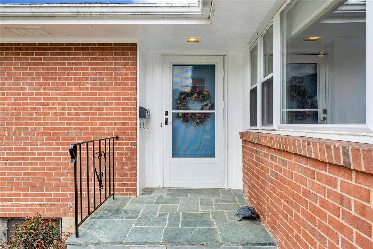 2716 Deerfield RD - Photo 23