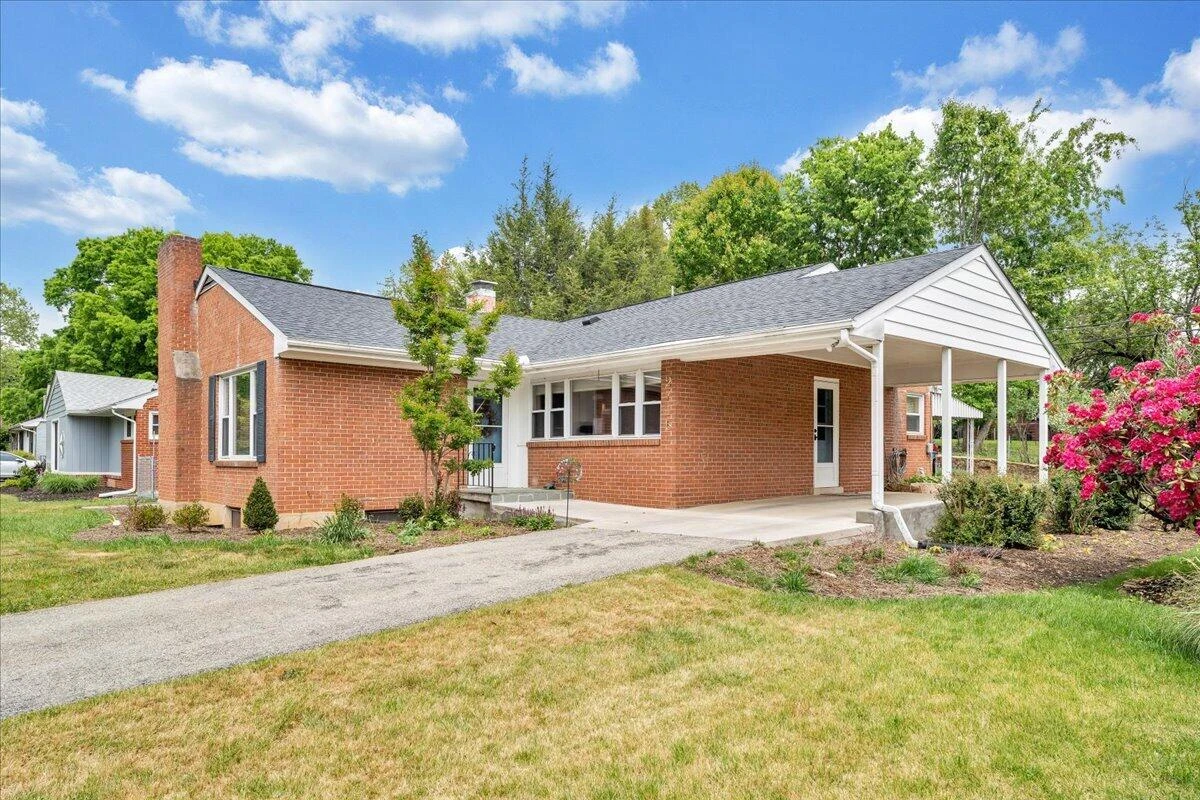 2716 Deerfield RD - Photo 28