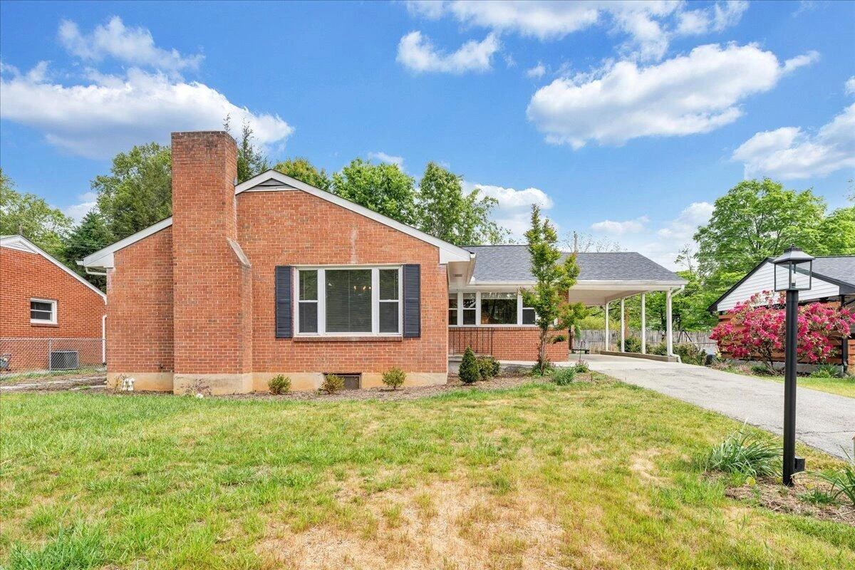 2716 Deerfield RD - Photo 29