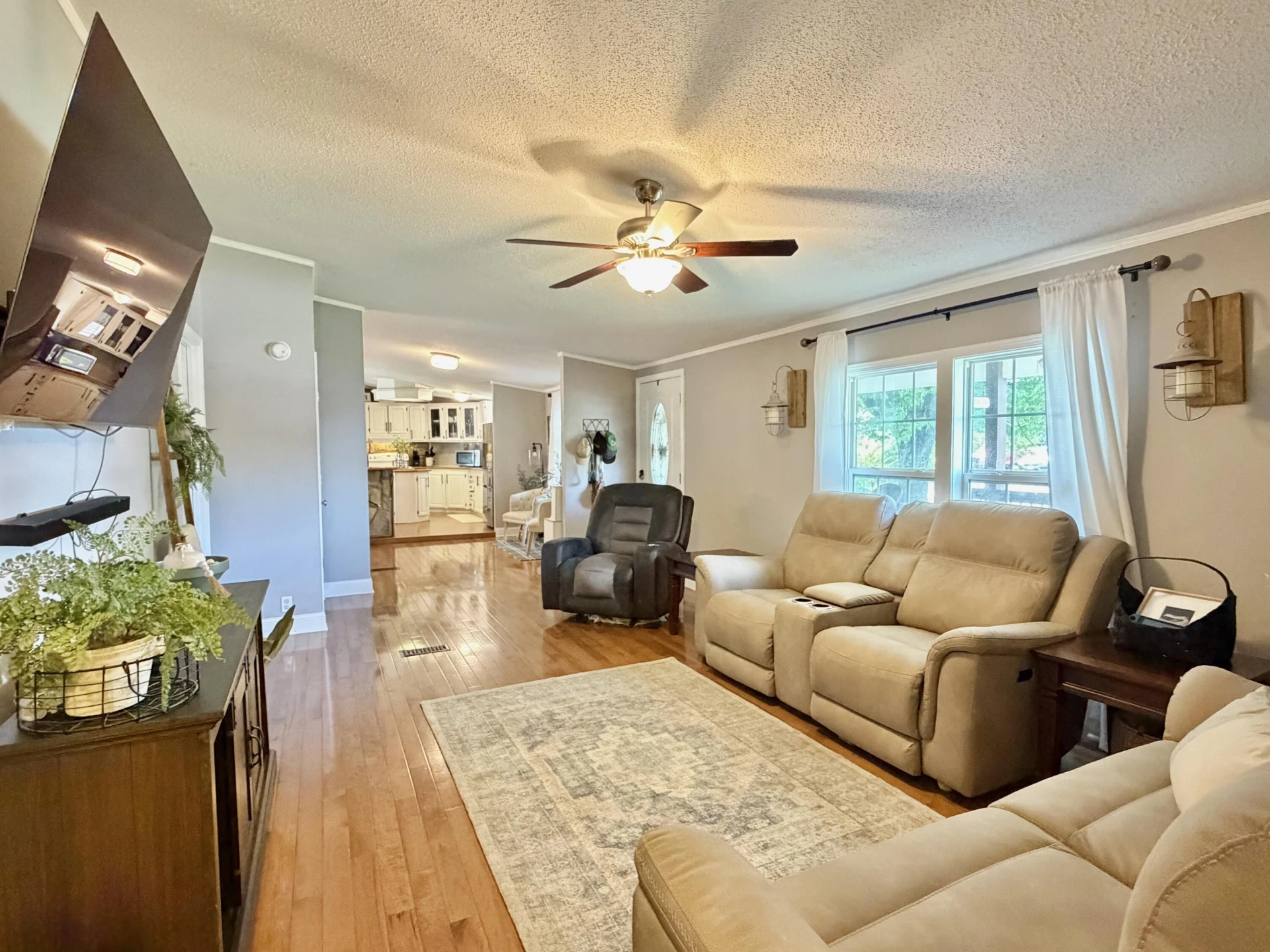 293 Holcombe AVE - Photo 10