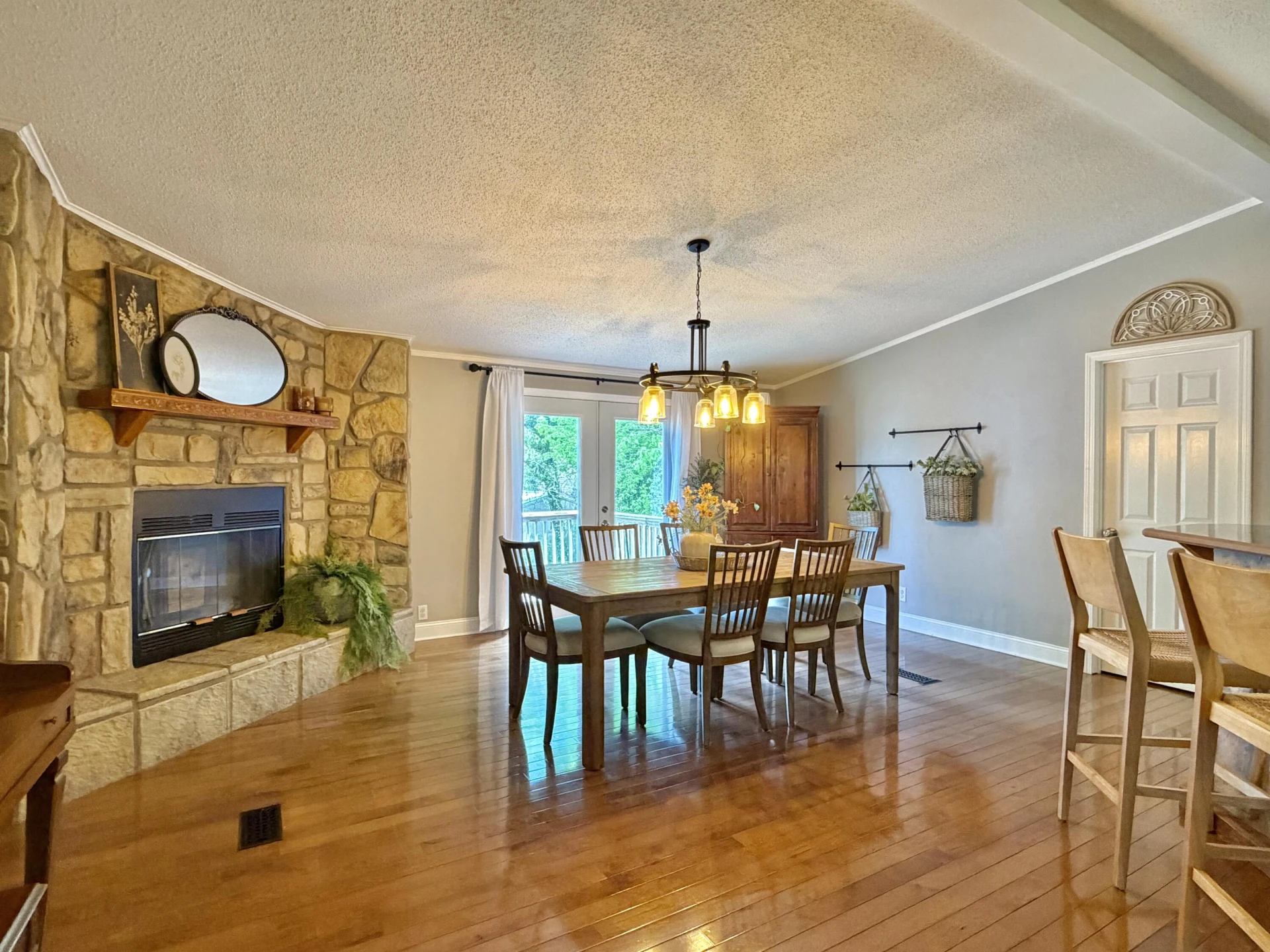 293 Holcombe AVE - Photo 16