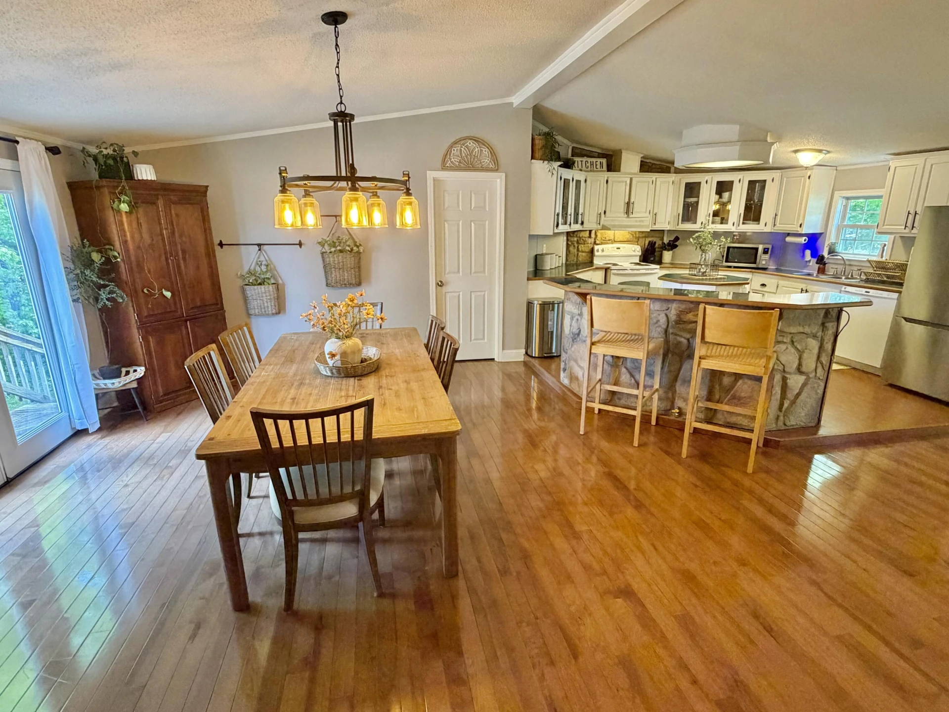 293 Holcombe AVE - Photo 17