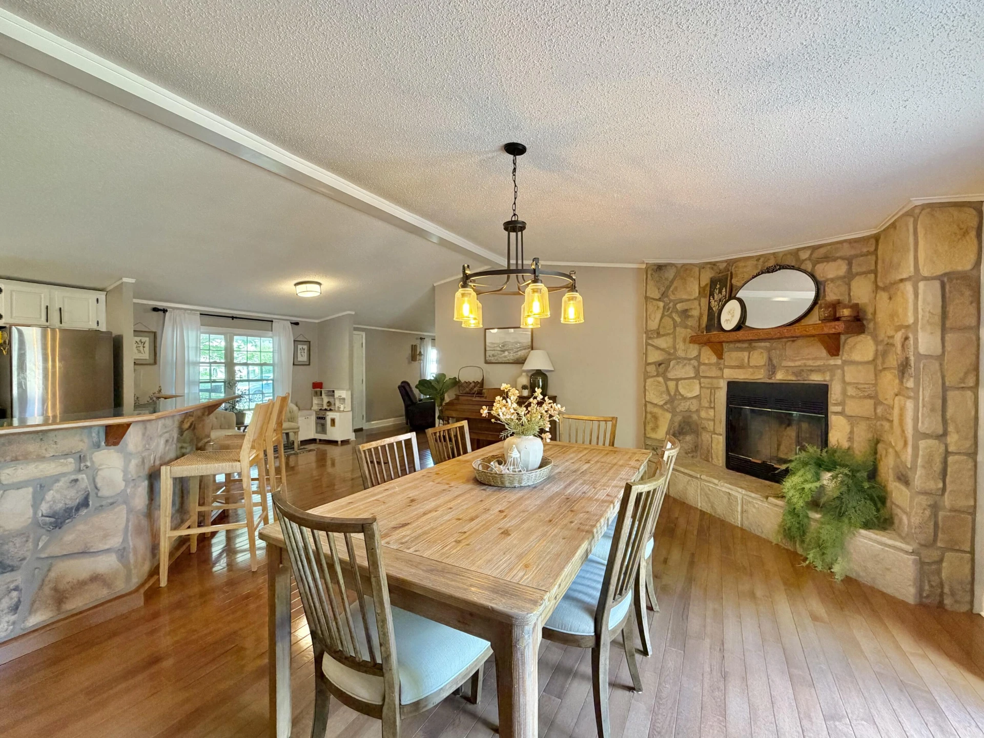 293 Holcombe AVE - Photo 18