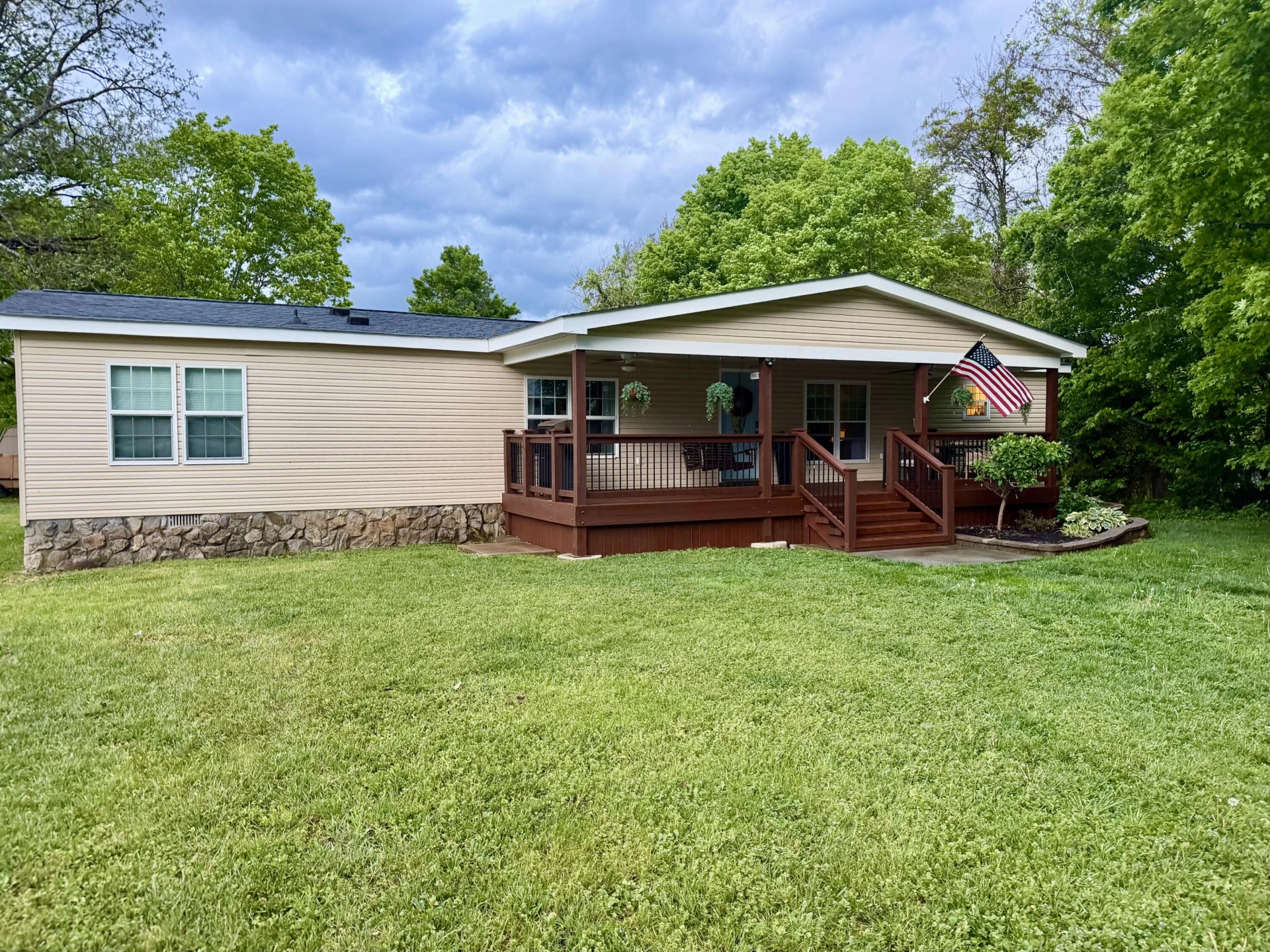 293 Holcombe AVE - Photo 2