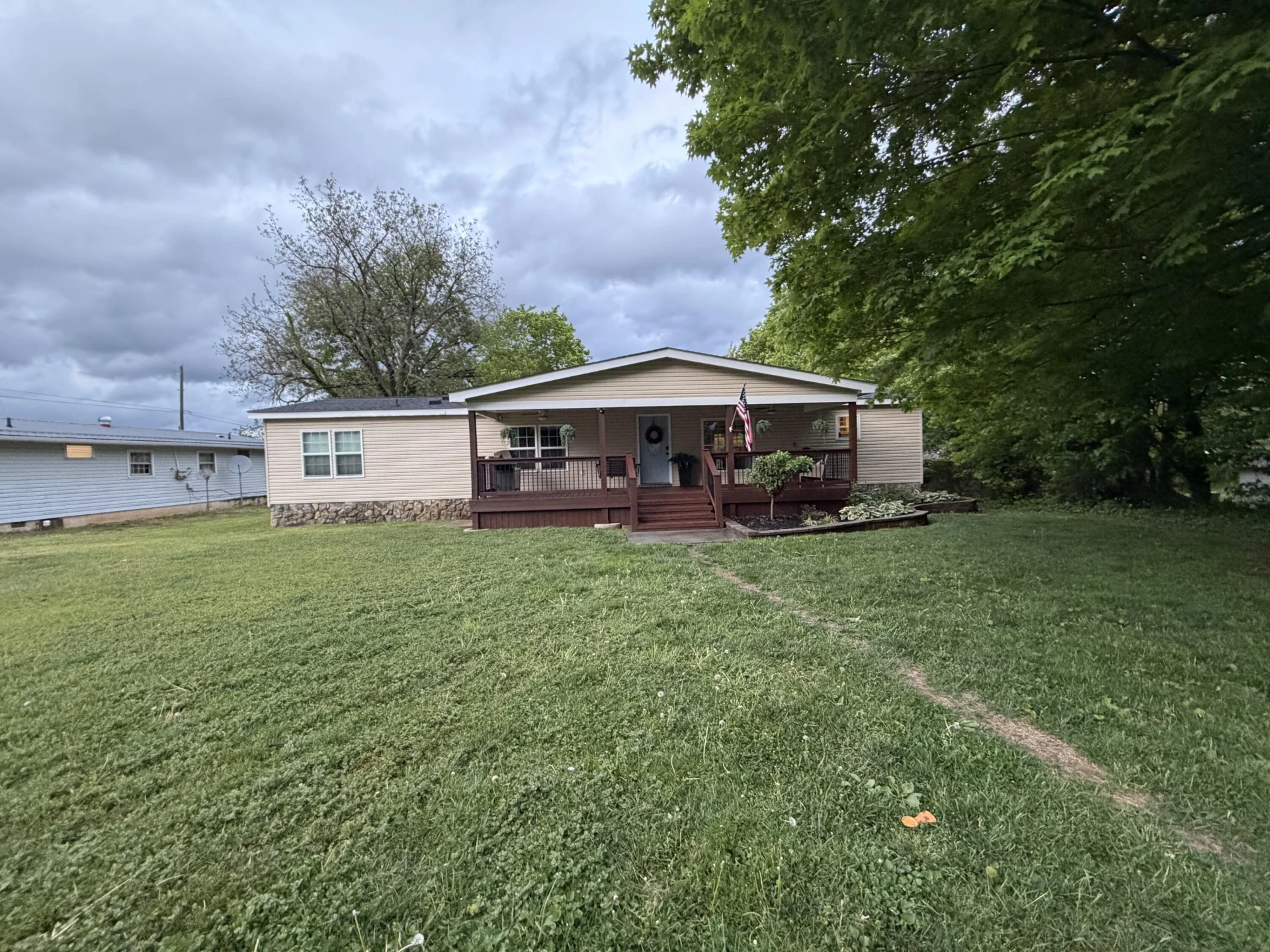 293 Holcombe AVE - Photo 3