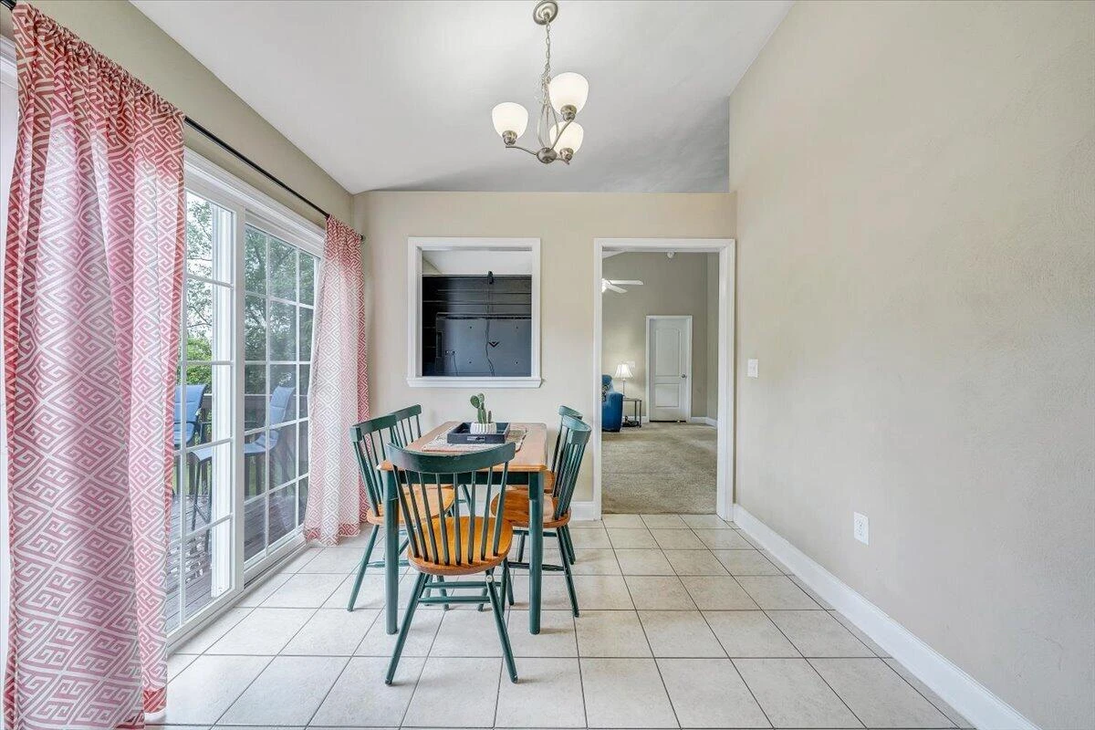 5313 Greentree LN - Photo 14
