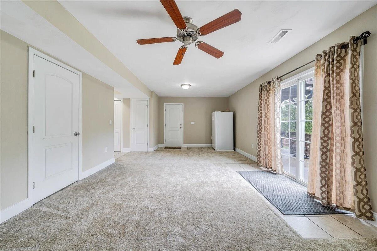 5313 Greentree LN - Photo 36