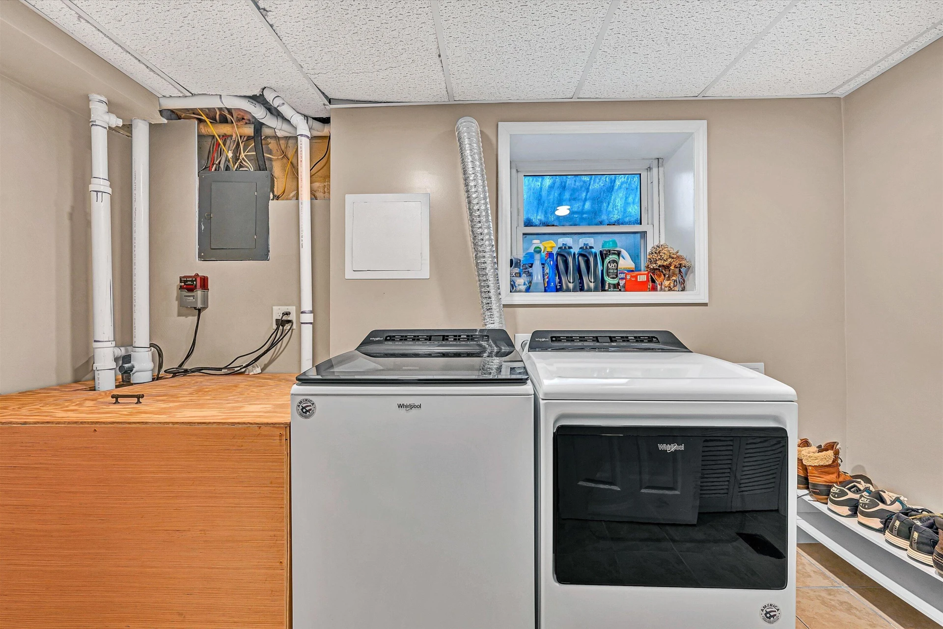52 Hillview DR - Photo 28