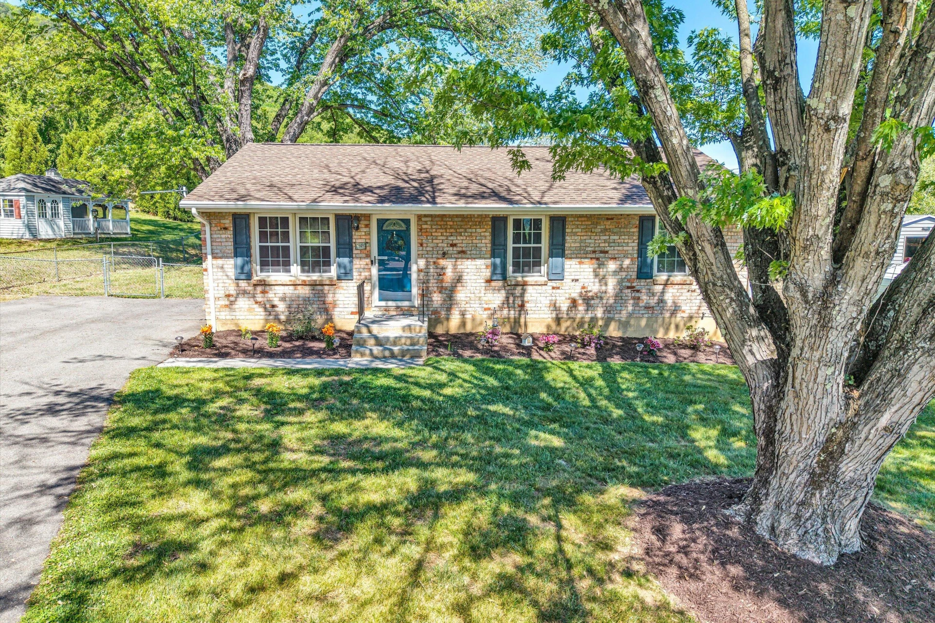 52 Hillview DR - Photo 41