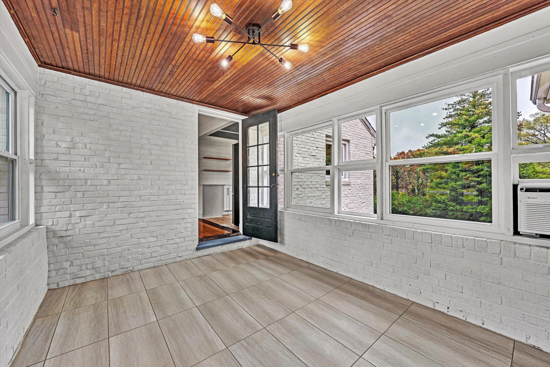 3573 Windsor RD - Photo 19