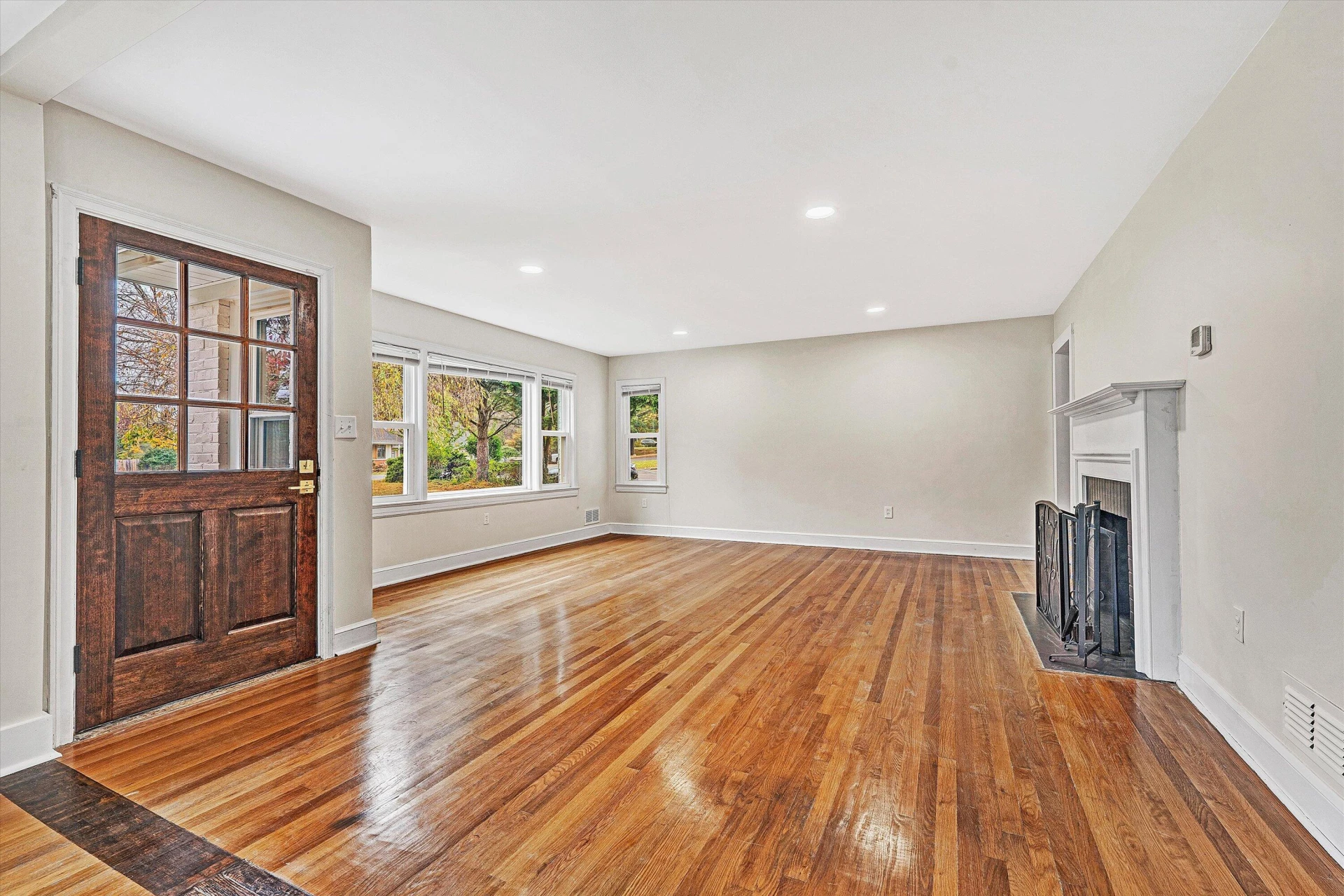 3573 Windsor RD - Photo 9