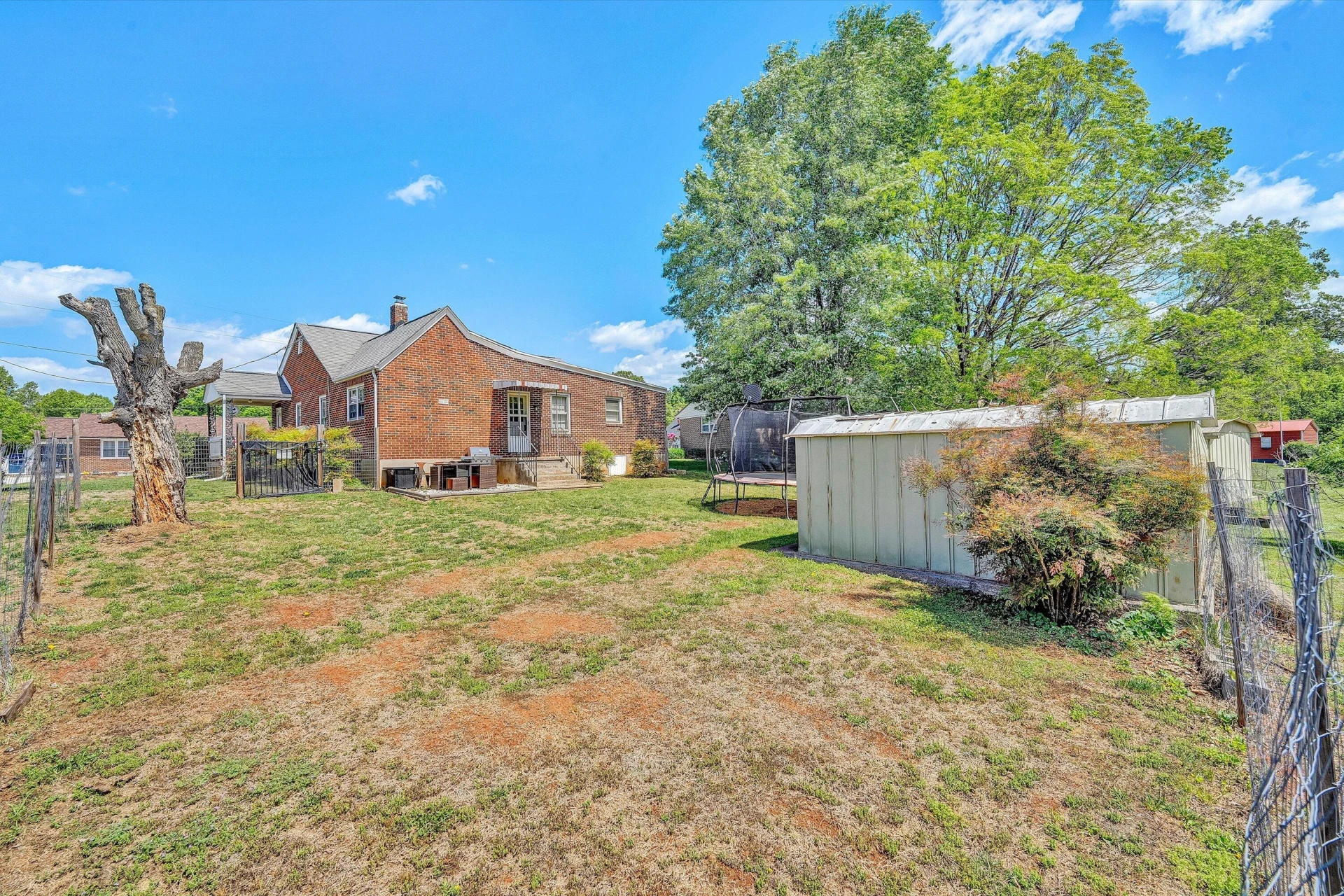 200 Montview AVE - Photo 27