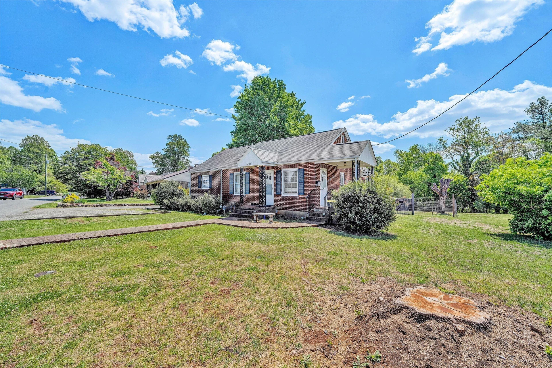 200 Montview AVE - Photo 4