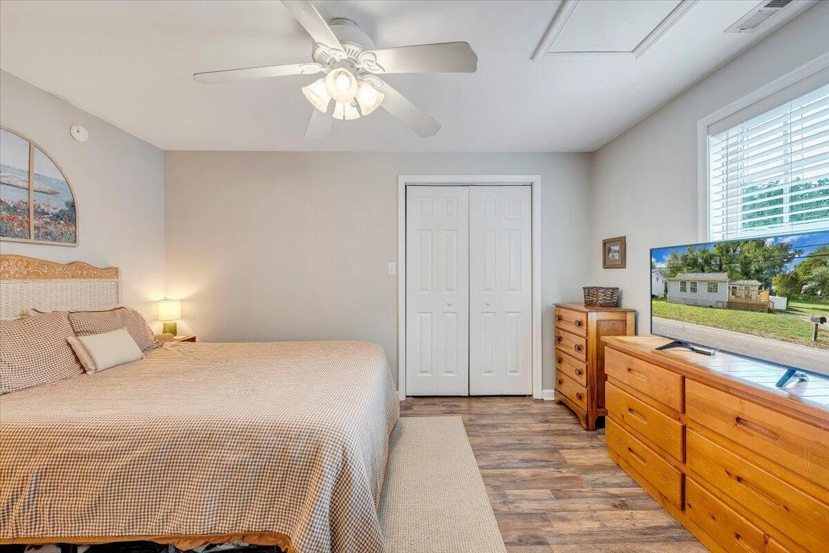 430 Tinker AVE - Photo 22