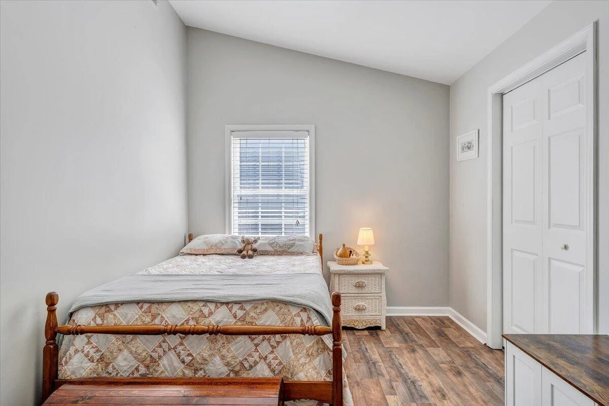 430 Tinker AVE - Photo 26