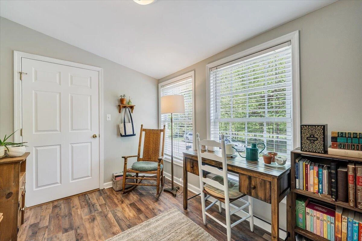 430 Tinker AVE - Photo 29