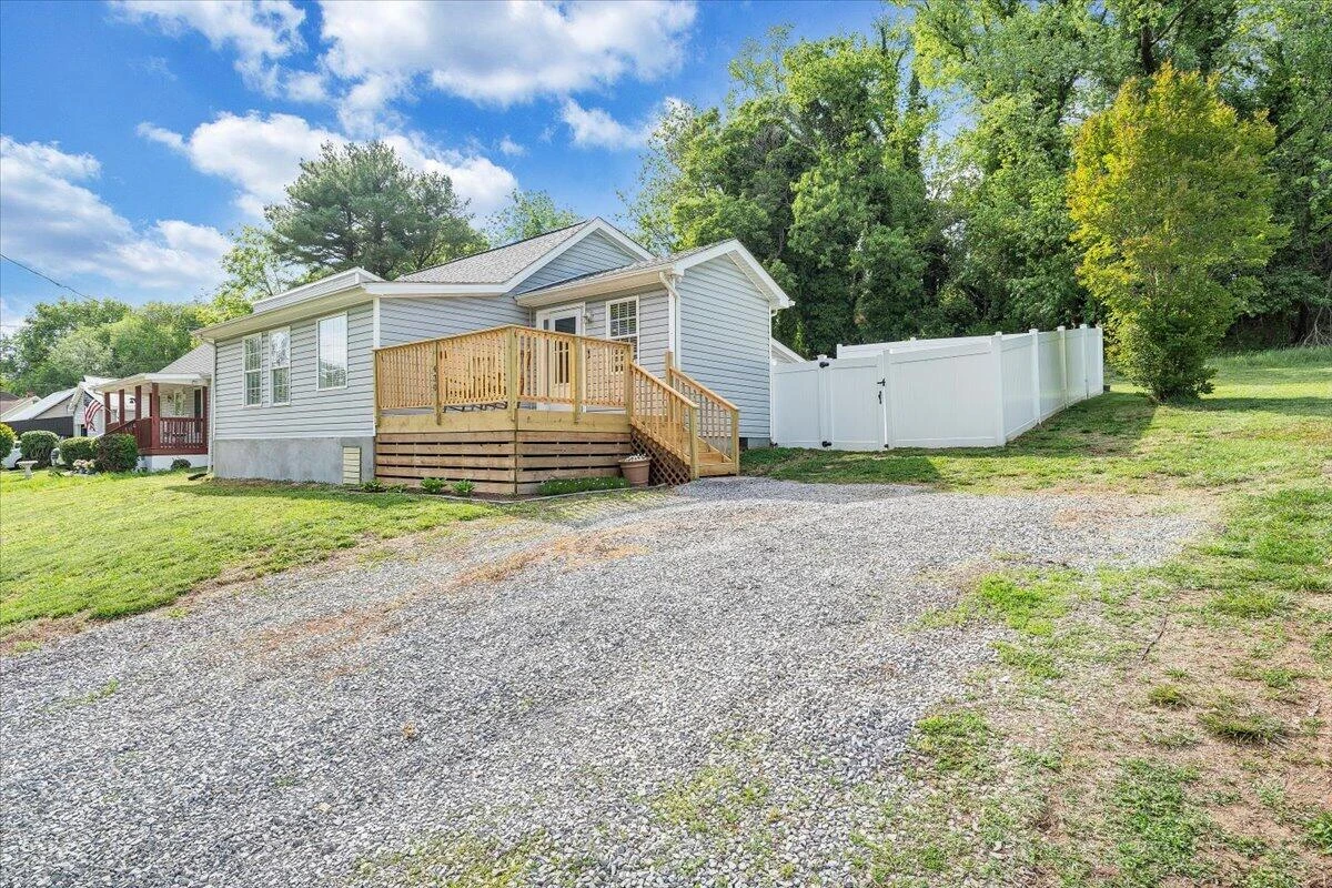 430 Tinker AVE - Photo 36