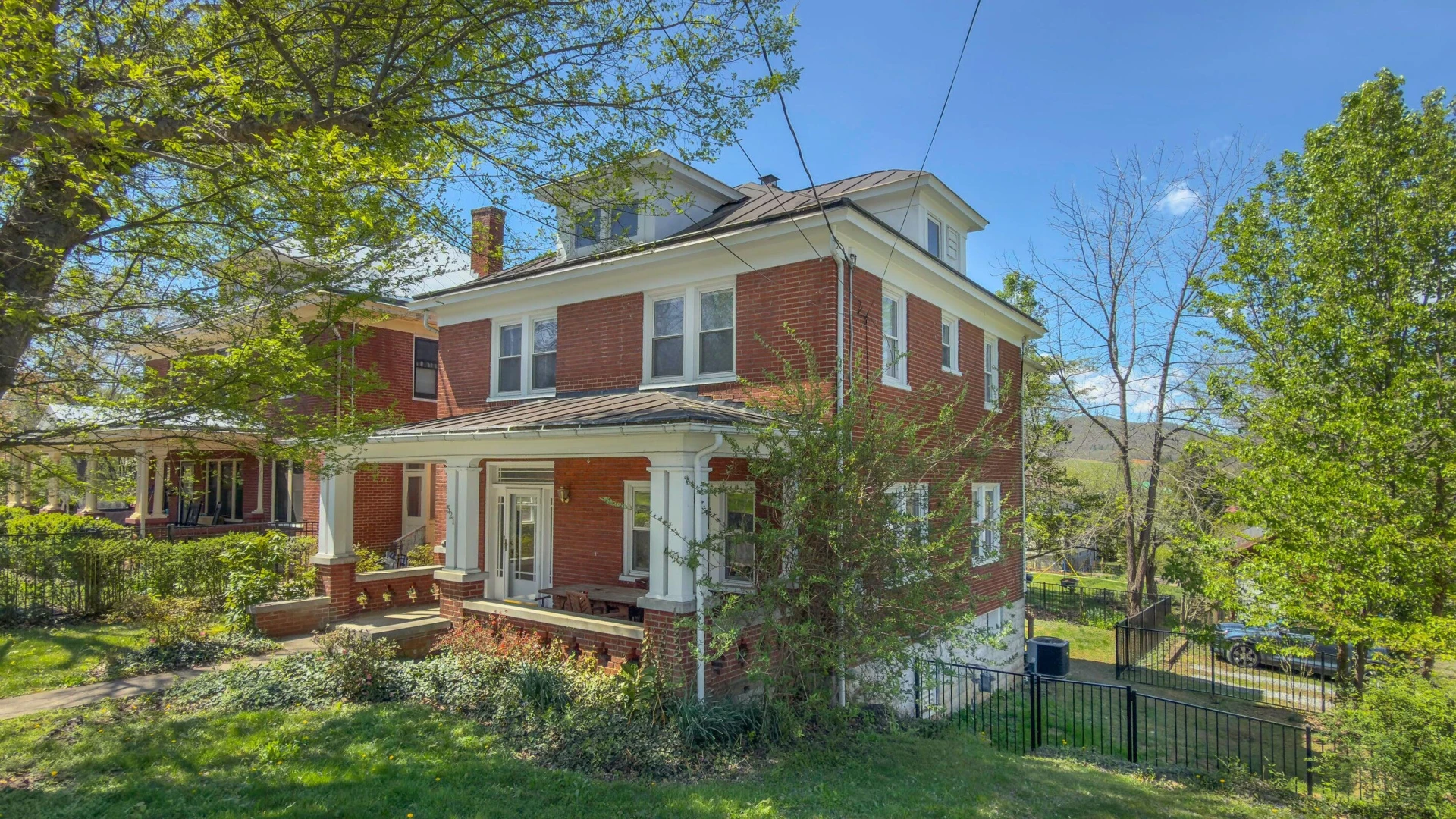 521 Main ST - Photo 5