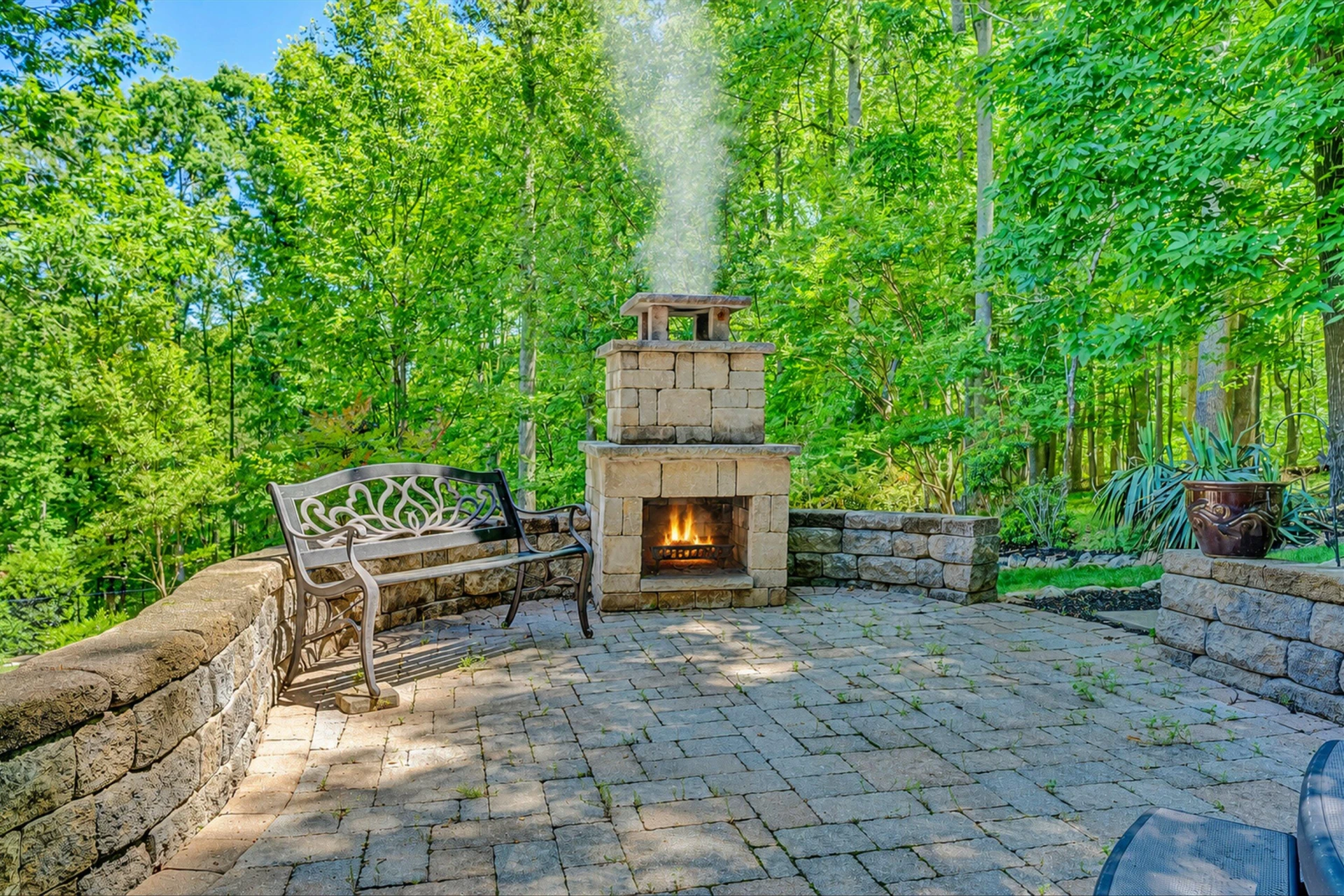 100 Waterside DR - Photo 4