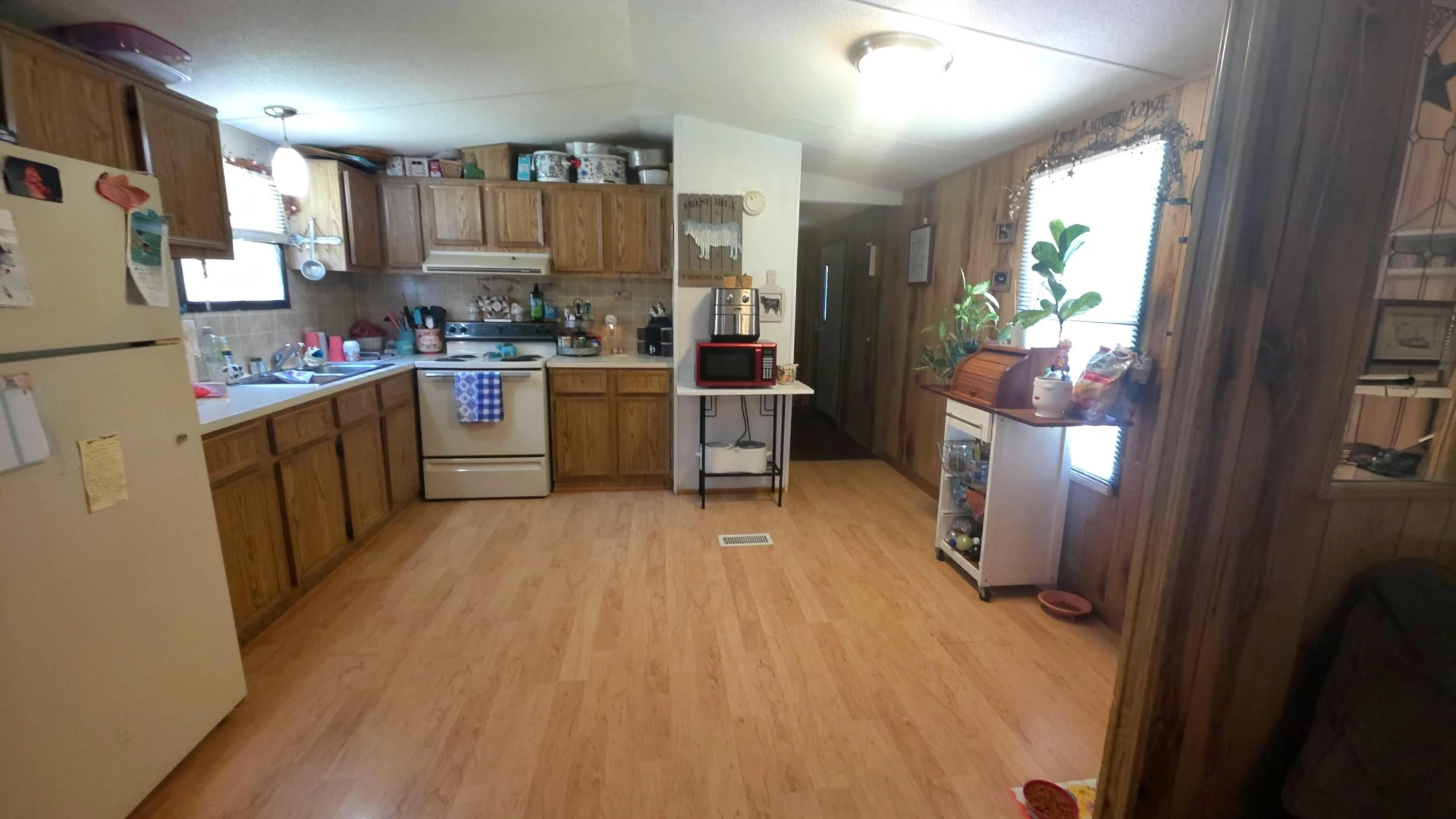 204 Bentwood DR - Photo 4