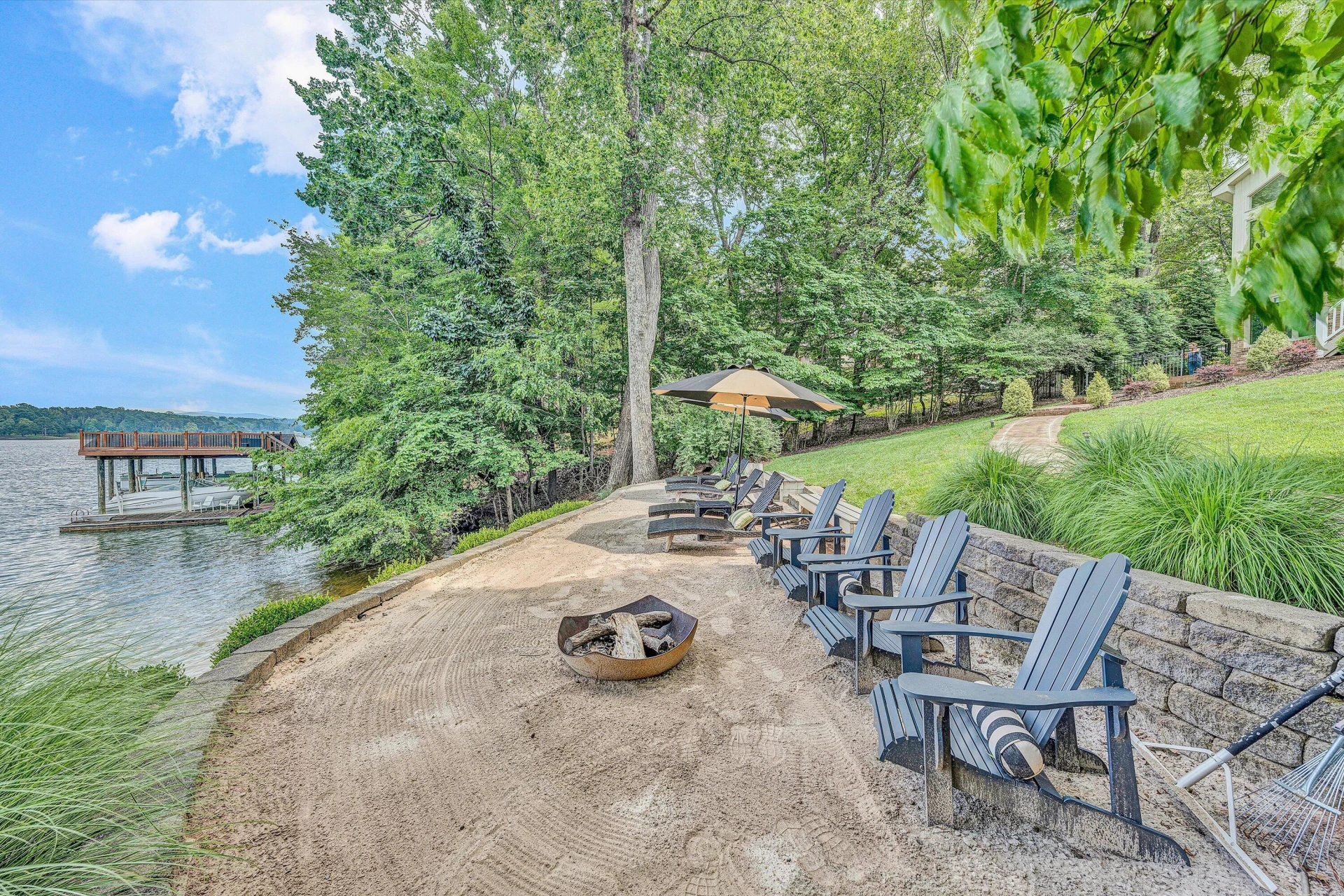 150 Providence LN - Photo 66