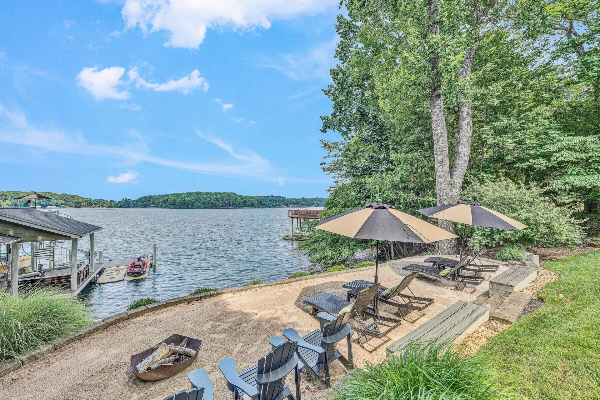 150 Providence LN - Photo 67