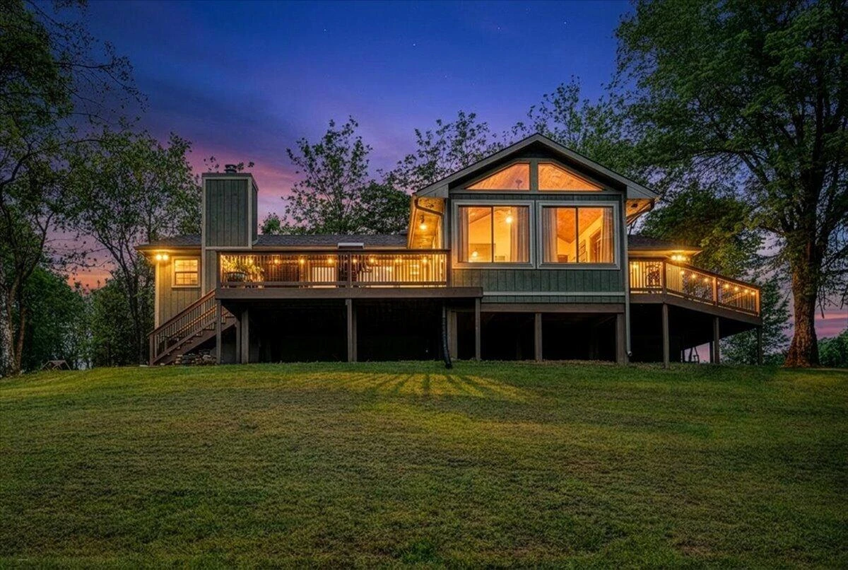 1299 Holiday CIR - Photo 3