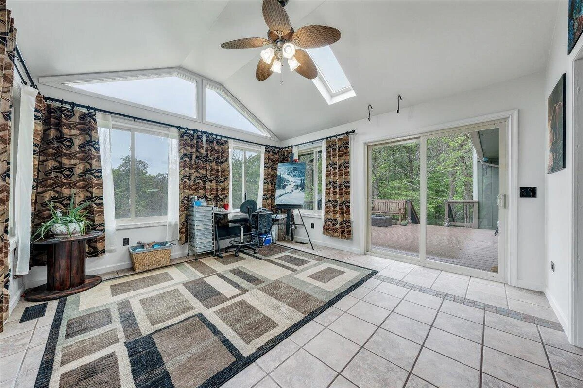 1299 Holiday CIR - Photo 23