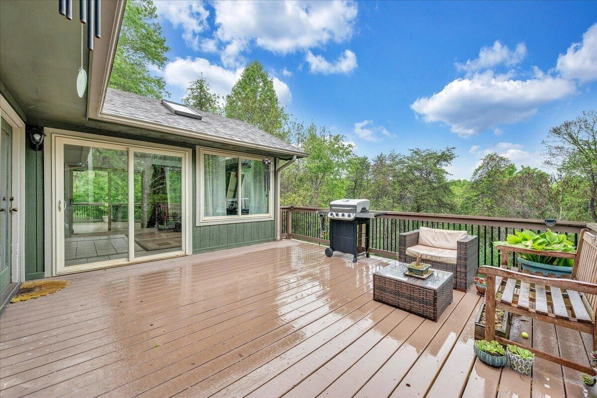 1299 Holiday CIR - Photo 26
