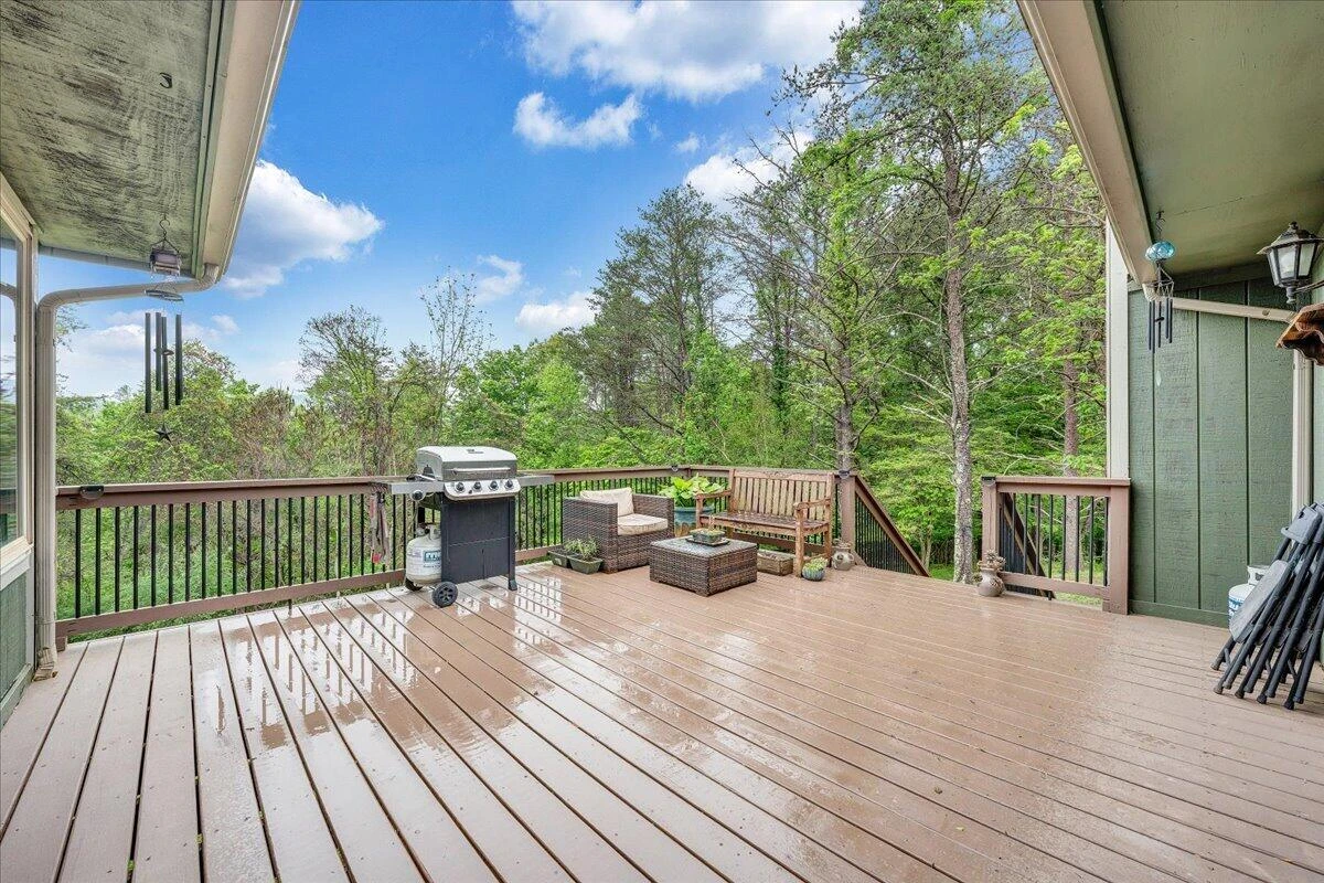 1299 Holiday CIR - Photo 27