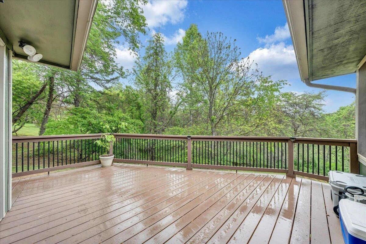 1299 Holiday CIR - Photo 28