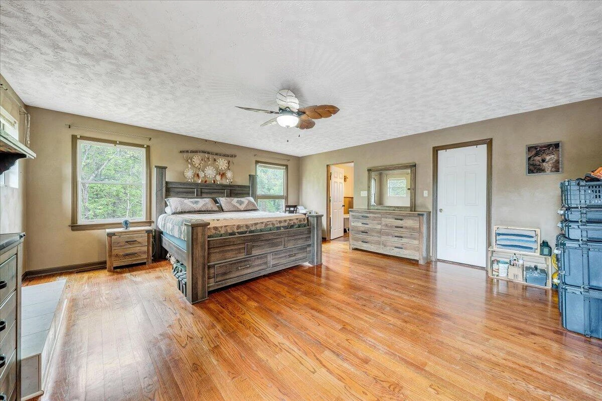 1299 Holiday CIR - Photo 31