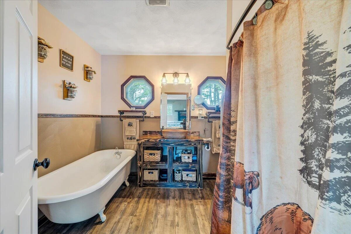 1299 Holiday CIR - Photo 35