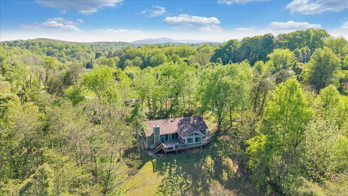 1299 Holiday CIR - Photo 46
